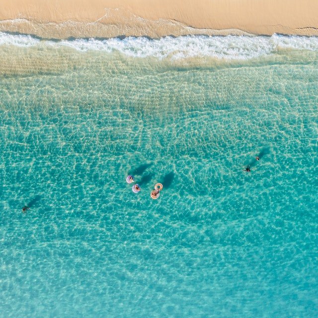 mar baño dron cenital